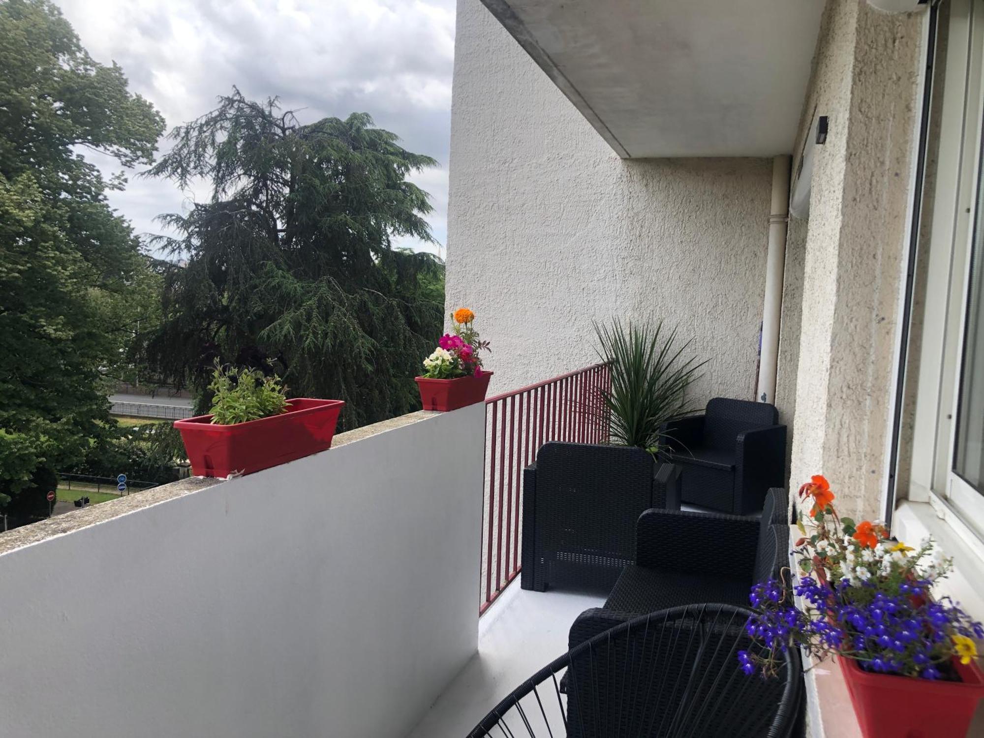 Chez Jean-Claude, Vue Panoramique Au Reveil Lejlighed Poitiers Eksteriør billede
